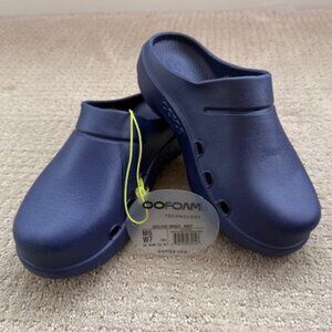 NWT OOFOS 00CLOG UNISEX NAVY - SIZE M5 W7